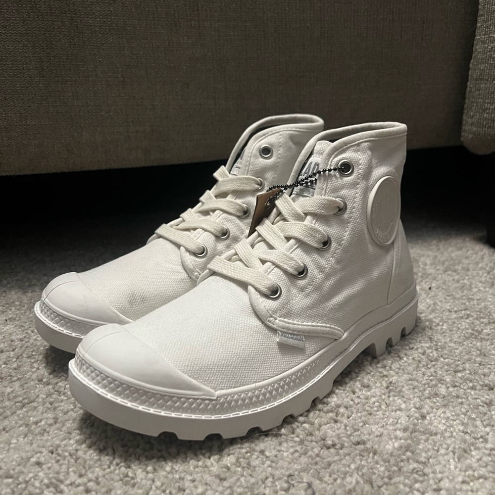 Palladium Women's White‎ Combat Boots